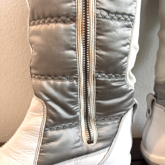 [Timberland] White Gray Leather Side Zip Knee High Winter Snow Boots Women’s 7.5 - Picture 11 of 14
